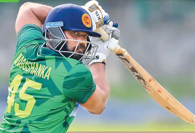 Lahiru steers Bloomfield to win over Chilaw Marians